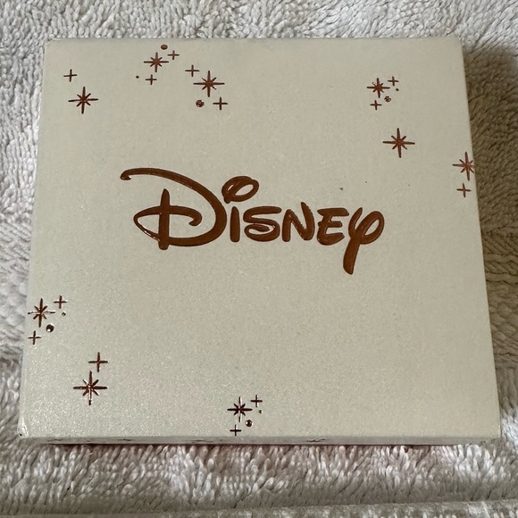 Disney Minnie Mouse March Blue Birthstone Crystal Silver Stud Earrings New Boxed - Picture 5 of 6